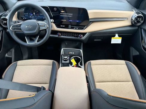 New 2026 Chevrolet Equinox ACTIV w/ Convenience Package III FWD image 11