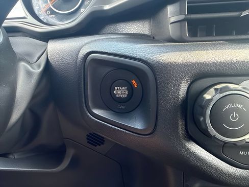 Used 2025 Jeep Wrangler Sport AWD/4WD image 18