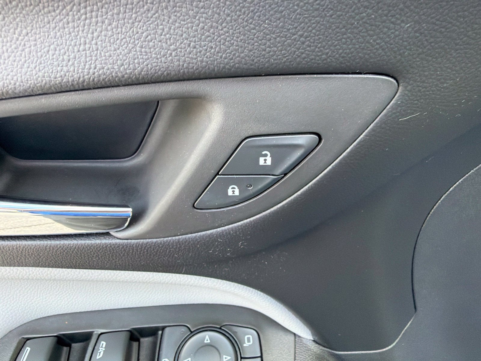 Used 2024 Chevrolet Equinox LS w/ LS Convenience Package FWD image 12