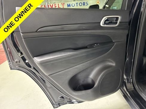 Used 2020 Jeep Grand Cherokee Laredo w/ Laredo X Package AWD/4WD image 26