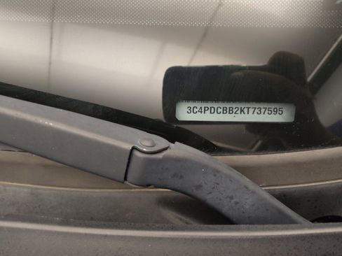 Used 2019 Dodge Journey SE w/ Connectivity Group FWD image 33