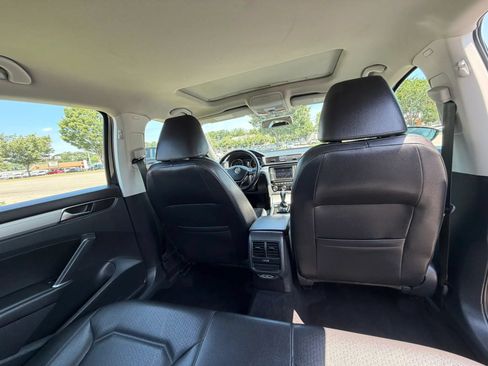 Used 2019 Volkswagen Passat 2.0T Wolfsburg FWD image 21