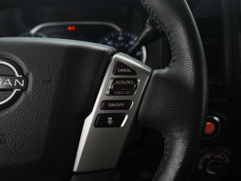 Used 2024 Nissan Titan SV w/ SV Convenience Package image 29