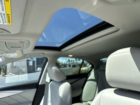 Used 2023 INFINITI Q50 Luxe w/ Cargo Package RWD image 18