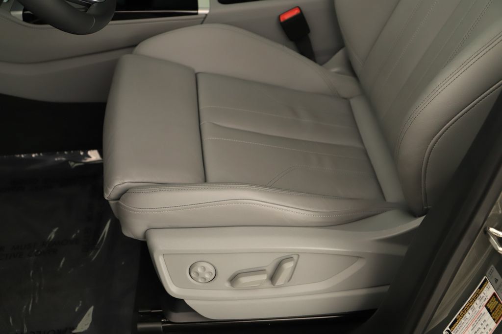 Certified 2024 Audi Q5 2.0T Premium Plus AWD/4WD image 25
