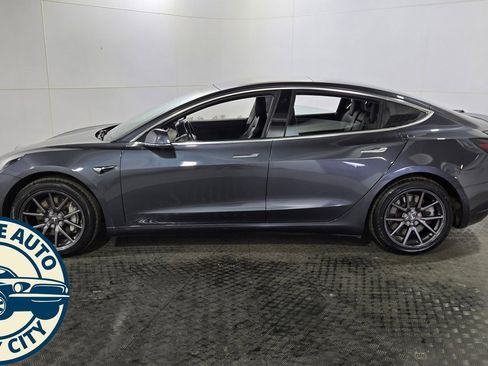 Used 2018 Tesla Model 3 Long Range AWD/4WD image 4