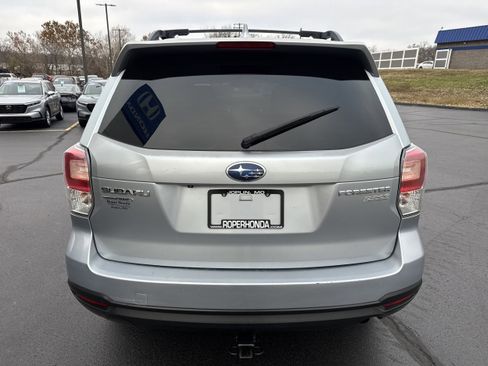 Used 2017 Subaru Forester 2.5i Premium image 12