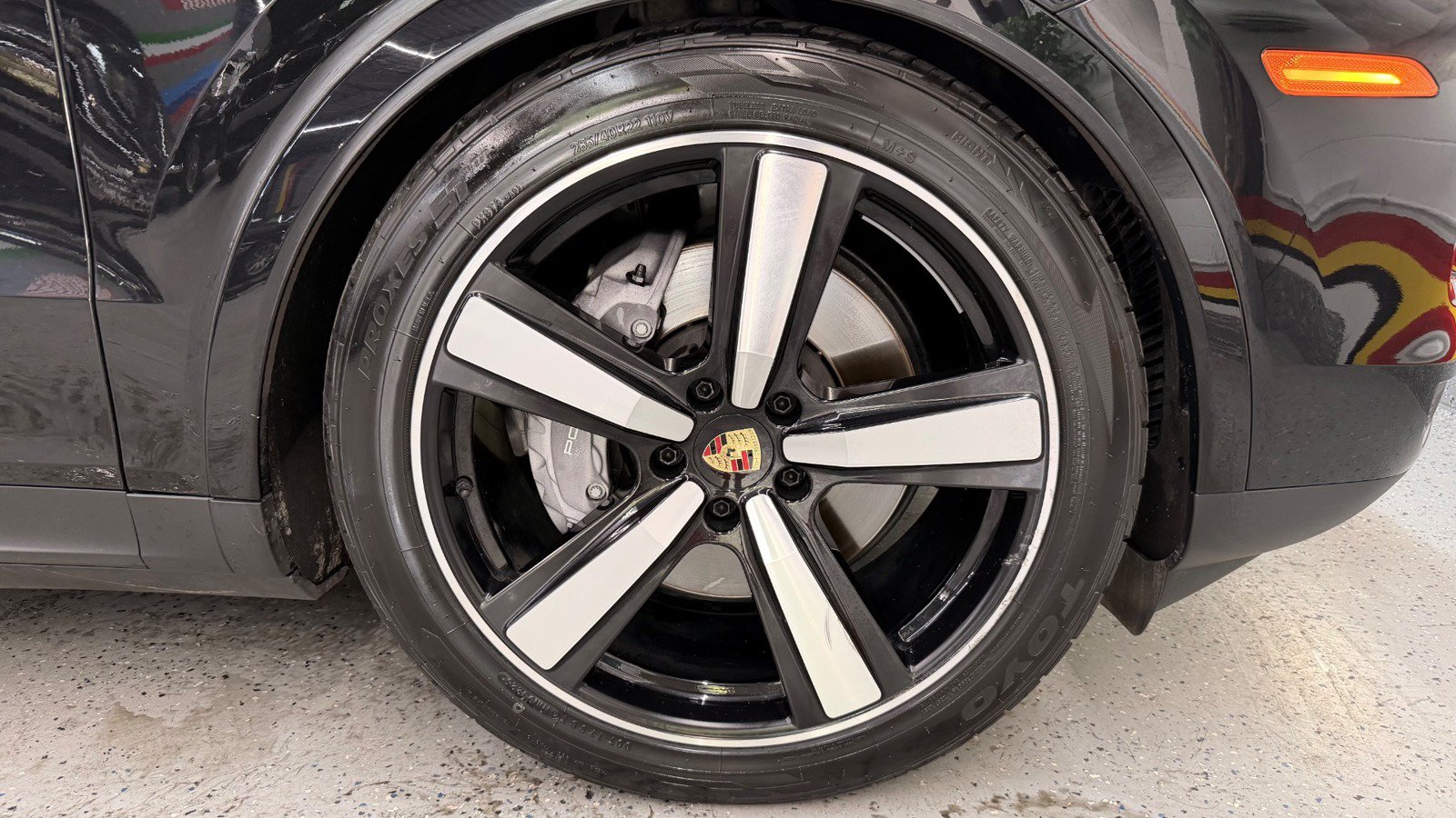 Used 2024 Porsche Cayenne AWD/4WD image 18
