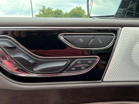 Used 2022 Lincoln Navigator Reserve AWD/4WD image 47