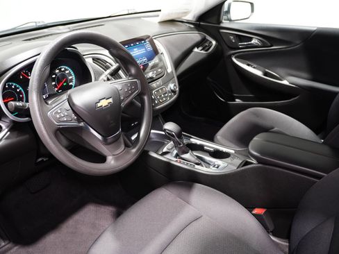 Used 2024 Chevrolet Malibu LT image 11