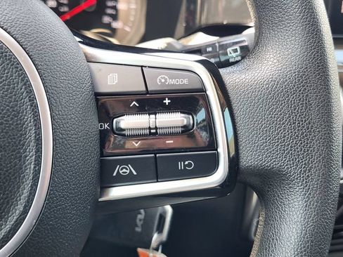Certified 2023 Kia Sorento LX FWD image 28