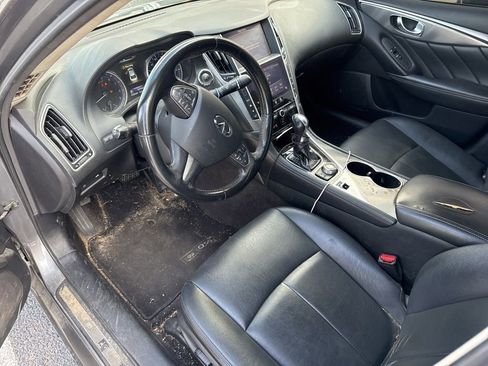 Used 2017 INFINITI Q50 Signature Edition w/ Cargo Package (L95) image 2