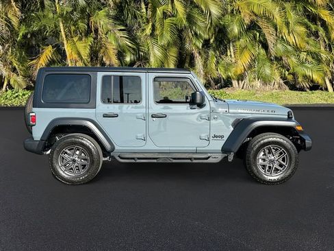 Used 2024 Jeep Wrangler Unlimited Sport AWD/4WD image 4