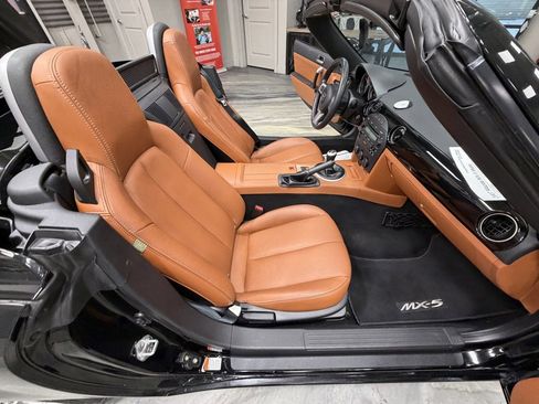 Used 2007 MAZDA MX-5 Miata Grand Touring image 35