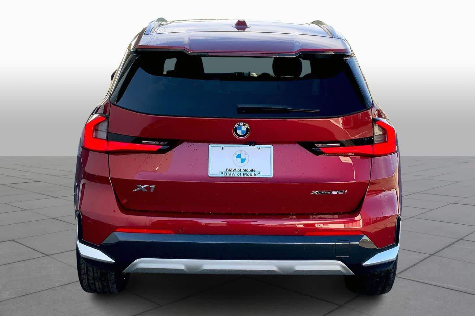 New 2026 BMW X1 xDrive28i w/ Technology Package AWD/4WD image 4