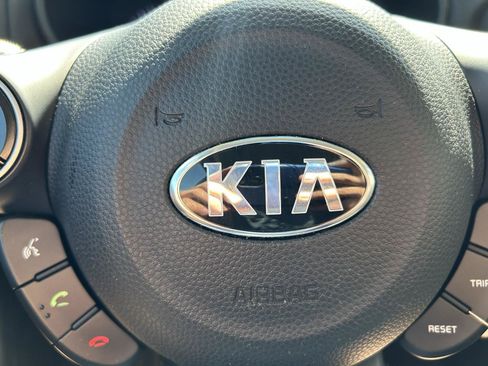 Used 2017 Kia Soul + w/ Designer's Package FWD image 20