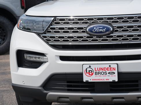 Used 2024 Ford Explorer Limited w/ Limited Technology Package AWD/4WD image 11