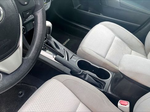 Used 2014 Toyota Corolla LE FWD image 15
