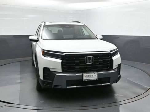 New 2026 Honda Pilot Touring image 17
