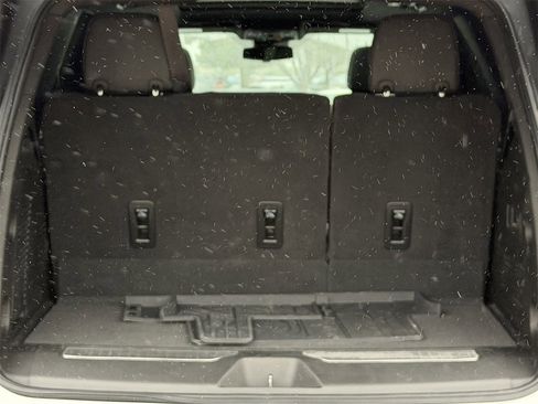 Used 2024 Chevrolet Tahoe Z71 w/ Luxury Package image 30