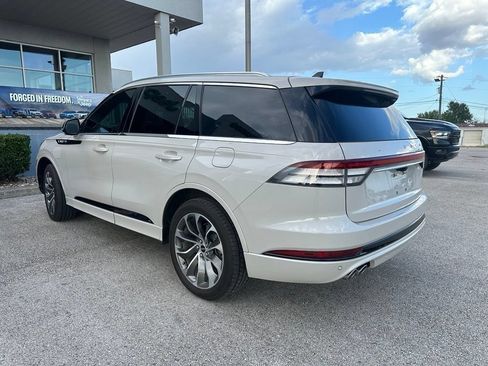 Used 2021 Lincoln Aviator Grand Touring w/ Elements Package Plus AWD/4WD image 2