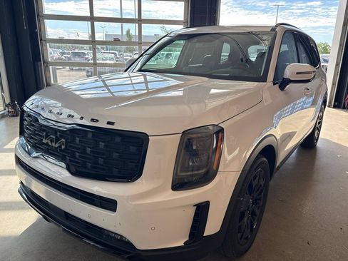 Certified 2022 Kia Telluride SX w/ SX Prestige Package AWD/4WD image 5