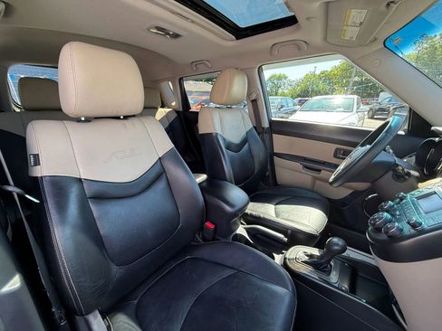 Used 2011 Kia Soul ! FWD image 46
