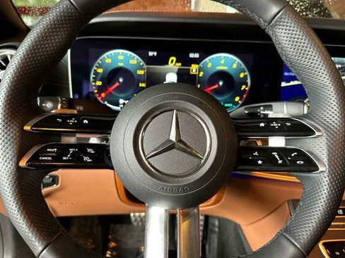 Used 2023 Mercedes-Benz E 450 Cabriolet image 30