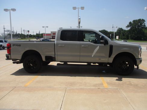 New 2025 Ford F250 Lariat w/ Lariat Ultimate Package image 5