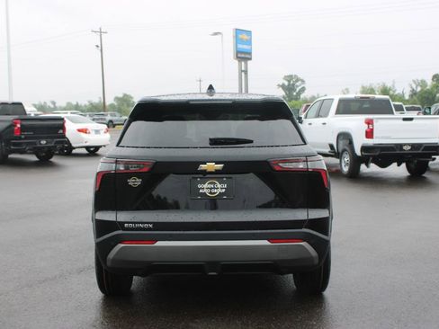 New 2026 Chevrolet Equinox LT FWD image 8
