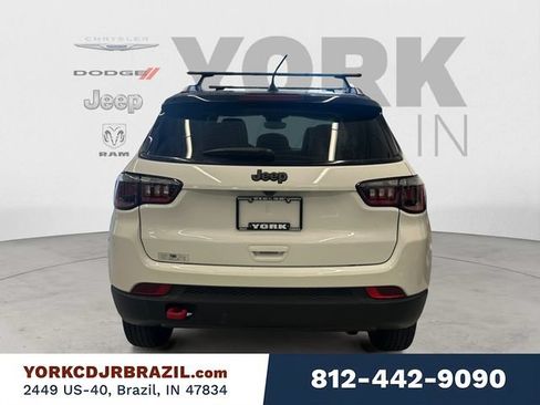 Used 2022 Jeep Compass Trailhawk w/ Trailhawk Convenience Group AWD/4WD image 4