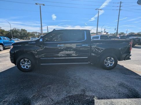 Used 2022 Chevrolet Silverado 1500 High Country w/ High Country Premium Package image 8