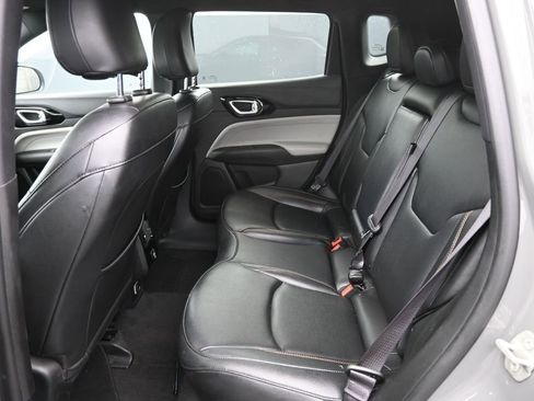 Used 2024 Jeep Compass Limited image 18