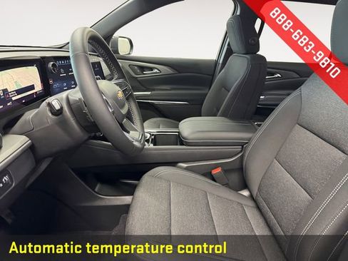 New 2026 Chevrolet Traverse LT image 8