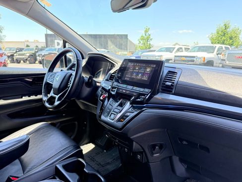 Used 2022 Honda Odyssey Elite image 12