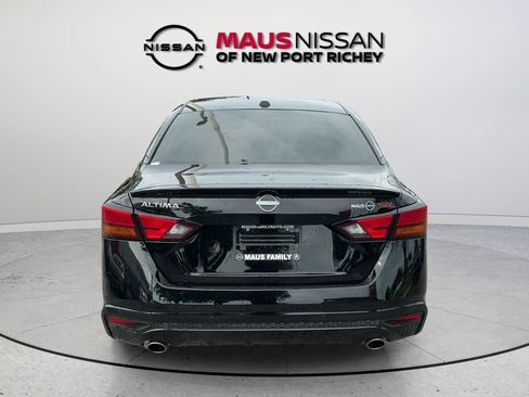Certified 2025 Nissan Altima 2.5 SR FWD image 8