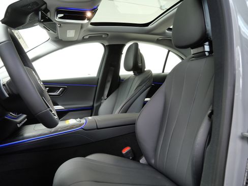 New 2026 Mercedes-Benz E 450 4MATIC Sedan image 8