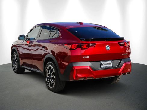 Used 2025 BMW X2 xDrive28i w/ Premium Package image 4