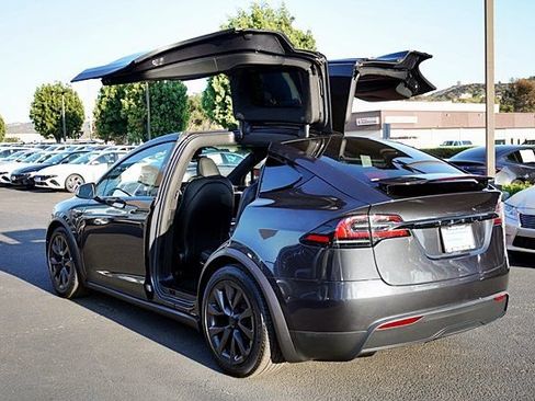 Used 2024 Tesla Model X AWD/4WD image 11
