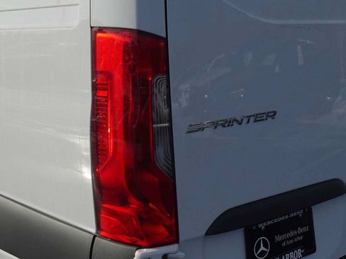 New 2025 Mercedes-Benz Sprinter 2500 image 9