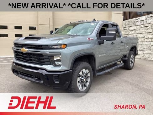 Used 2024 Chevrolet Silverado 2500 Custom w/ Custom Value Package AWD/4WD image 3