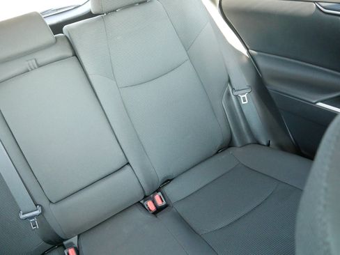Used 2021 Toyota RAV4 LE AWD/4WD image 14