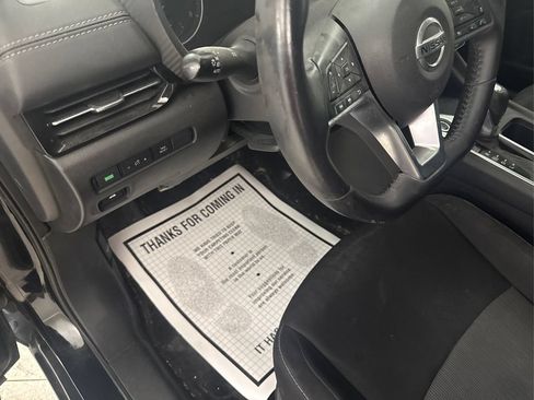 Used 2020 Nissan Sentra SV w/ Lighting Package FWD image 26