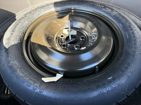 Used 2016 Jeep Cherokee Limited w/ Luxury Group image 24