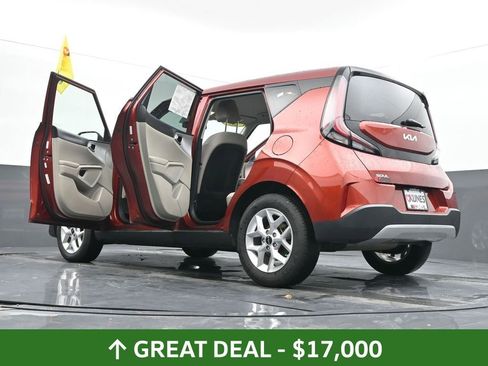Used 2025 Kia Soul LX w/ LX Technology Package FWD image 76