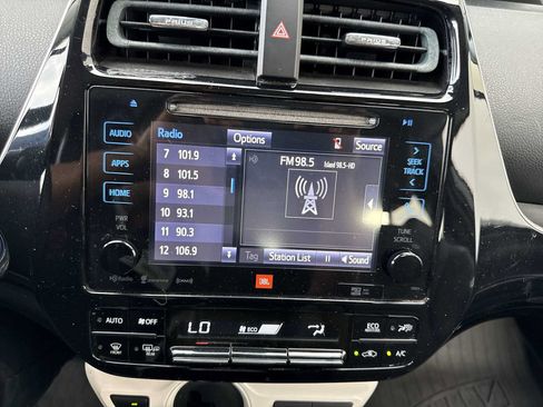 Used 2017 Toyota Prius Four Touring w/ Premium Convenience Package FWD image 17