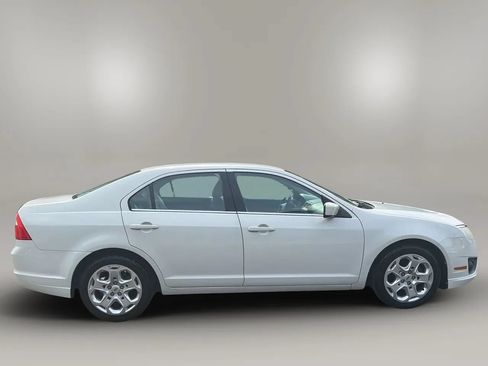 Used 2010 Ford Fusion SE FWD image 4