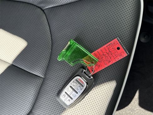 New 2026 Chrysler Pacifica Limited w/ S Appearance Package image 32