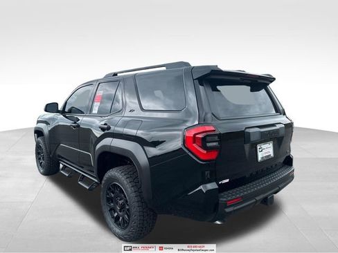 New 2026 Toyota 4Runner SR5 AWD/4WD image 3