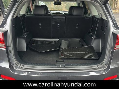 Used 2019 Kia Sorento EX image 30